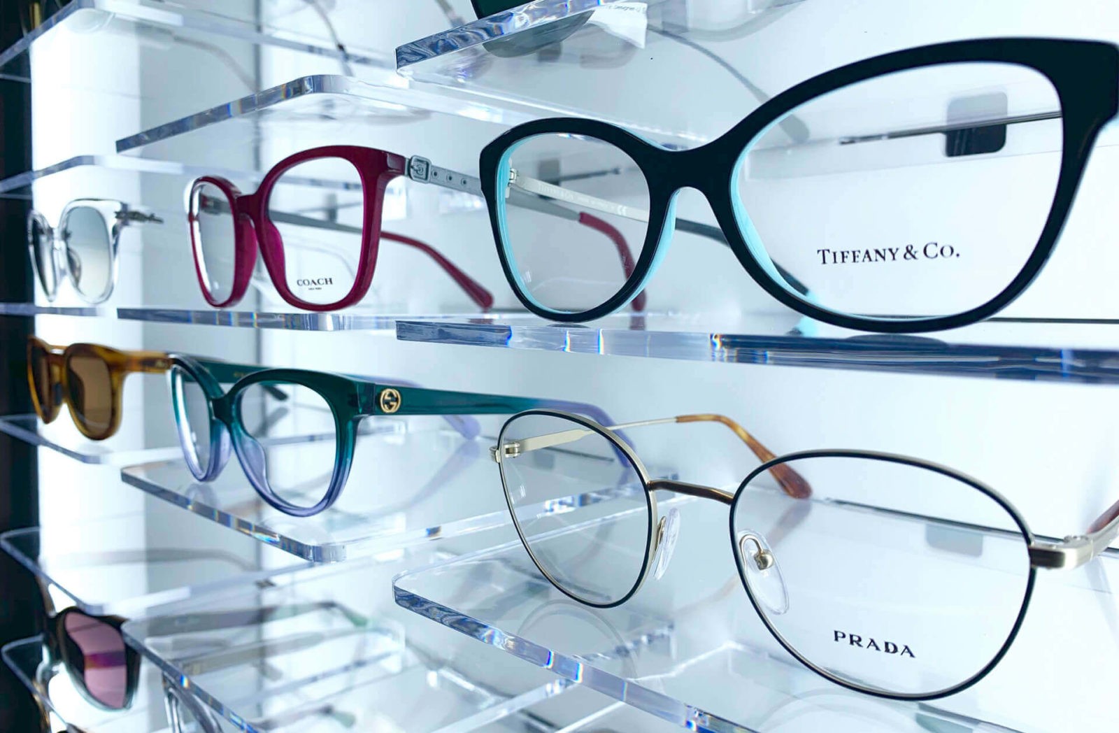 https://www.envisioneyeva.com/wp-content/uploads/2021/01/envision-eye-care-eyeglass-frames.jpg